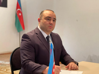 Kəlbəcər rayon İcra Hakimiyyətinin başçısı Azər Qocayev Qax rayonu, Almalı kəndində  həmin ərazidə yaşayan vətəndaşlar üçün səyyar-görüş qəbulunu keçirib.