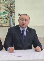 Kəlbəcər rayon İcra Hakimiyyətinin başçısı Azər Qocayev Bakı şəhəri, Qaradağ rayonu, Qobu Park-2 köçkün qəsəbəsində yaşayan vətəndaşlar üçün səyyar-görüş qəbulunu keçirib.