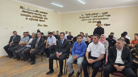 Kəlbəcər rayon İcra Hakimiyyətinin başçısı Azər Qocayev, Kəlbəcər rayon Prokuroru İlkin İsmayılov Şəki rayonu, Qaratorpaq kəndi, Qaratorpaq kənd ümumi orta məktəbinin inzibati binasında  həmin ərazidə yaşayan vətəndaşlar üçün səyyar-görüş qəbulunu keçirib.