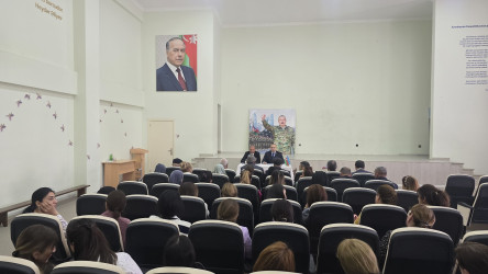 Kəlbəcər rayon İcra Hakimiyyətinin başçısı Azər Qocayev Bakı şəhəri, Qaradağ rayonu, Qobu Park-2 köçkün qəsəbəsində yaşayan vətəndaşlar üçün səyyar-görüş qəbulunu keçirib.
