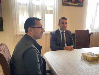 Kəlbəcər rayon İcra Hakimiyyətinin başçısı Azər Qocayev şəhid Musayev Murad Polad oğlunun ailəsini ziyarət edib.