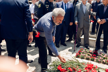 Birinci Qarabağ müharibəsində itkin düşən  Gəncə  Şəhidlər xiyabanında 31 il əvvəl naməlum şəhid kimi dəfn edilmiş, kimliyi bir qədər əvvəl müəyyənləşdirilən Məmmədov Hafiz Qədim oğlunun məzarı abadlaşdırılıb.