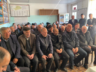 Kəlbəcər rayon İcra Hakimiyyətinin başçısı Azər Qocayev Göygöl rayonu Üçtəpə kəndində və ətraf ərazilərdə yaşayan vətəndaşlar üçün qəbul keçirib.