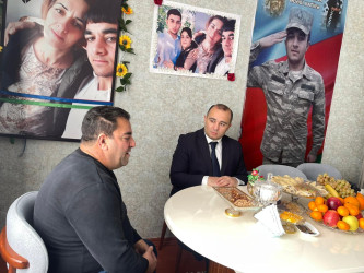 Kəlbəcər rayon İcra Hakimiyyətinin başçısı Azər Qocayev şəhid Həsənli Zərimxan Rafiq oğlunun ailəsini ziyarət edib.