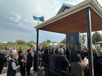 27 sentyabr “Anım Günü” ilə əlaqədar şəhid Mönsümzadə Orxan Səfiyar  oğlunun ailəsi və məzarı ziyarət edilib.