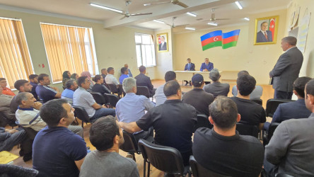 Kəlbəcər rayon İcra Hakimiyyətinin başçısı Azər Qocayev, Kəlbəcər rayon Prokuroru İlkin İsmayılov Şəki rayonu, Qaratorpaq kəndi, Qaratorpaq kənd ümumi orta məktəbinin inzibati binasında  həmin ərazidə yaşayan vətəndaşlar üçün səyyar-görüş qəbulunu keçirib.