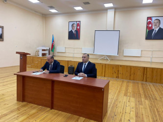 Kəlbəcər rayon İcra Hakimiyyətinin başçısı Azər Qocayev Sabunçu rayonu, Kürdəxanı qəsəbəsi ərazisində yerləşən  Kəlbəcər rayon 6 nömrəli körpələr evi-uşaq bağçasının inzibati  binasında həmin ərazidə yaşayan vətəndaşlar üçün səyyar-görüş qəbulunu keçirib.