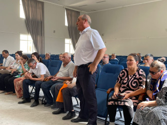 Kəlbəcər rayon İcra Hakimiyyətinin başçısı Azər Qocayev Abşeron rayonu, Mehdiabad qəsəbəsi, Kəlbəcər rayon 13 nömrəlitam orta məktəbin inzibati binasında həmin ərazidə yaşayan vətəndaşlar üçün səyyar-görüş qəbulunu keçirib.