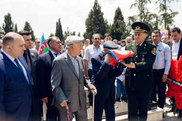 Birinci Qarabağ müharibəsində itkin düşən  Gəncə  Şəhidlər xiyabanında 31 il əvvəl naməlum şəhid kimi dəfn edilmiş, kimliyi bir qədər əvvəl müəyyənləşdirilən Məmmədov Hafiz Qədim oğlunun məzarı abadlaşdırılıb.