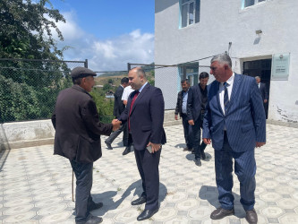 Kəlbəcər rayon İcra Hakimiyyətinin başçısı Azər Qocayev Daşkəsən rayonu, Zəylik kəndi, Zəylik kənd Mədəniyyət evinin binasında həmin ərazidə yaşayan vətəndaşlar üçün səyyar-görüş qəbulunu keçirib.