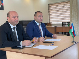 Kəlbəcər rayon İcra Hakimiyyətinin başçısı Azər Qocayev Sumqayıt şəhərində müvəqqəti fəaliyyət göstərən Qubadlı rayon Çaytumas tam orta məktəbin inzibati  binasında həmin ərazidə yaşayan vətəndaşlar üçün səyyar-görüş qəbulunu keçirib.