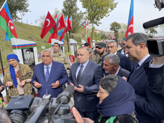 44 günlük Vətən müharibəsində şəhidlik zirvəsinə yüksəlmiş  Abdullayev Şəhriyar Kamil oğlunun ildönümü ilə əlaqədar olaraq məzarı ziyarət edilib.