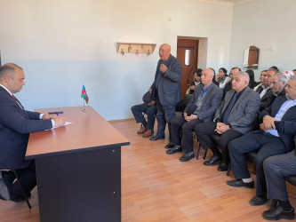 Kəlbəcər rayon İcra Hakimiyyətinin başçısı Azər Qocayev Xəzər rayonu ərazisində fəaliyyət göstərən  Kəlbəcər rayon 14 nömrəli tam orta məktəbin inzibati  binasında həmin ərazidə yaşayan vətəndaşlar üçün səyyar-görüş qəbulunu keçirib.