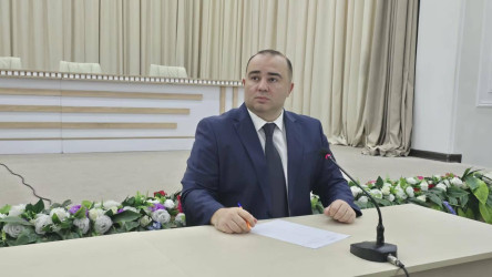 Kəlbəcər rayon İcra Hakimiyyətinin başçısı Azər Qocayev, YAP Kəlbəcər rayon təşkilatının sədri Həbib Misirov Bərdə şəhəri,Bərdə Regional Mədəniyyət İdarəsinin inzibati binasında həmin ərazidə yaşayan vətəndaşlar üçün səyyar-görüş qəbulunu keçirib.