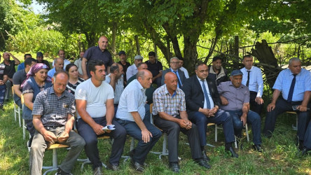 Kəlbəcər rayon İcra Hakimiyyətinin başçısı Azər Qocayev, Kəlbəcər rayon Prokuroru İlkin İsmayılov Ağsu rayonu, Hinqar kəndi, Hinqar kənd orta məktəbin  inzibati binasında  həmin ərazidə yaşayan vətəndaşlar üçün səyyar-görüş qəbulunu keçirib.