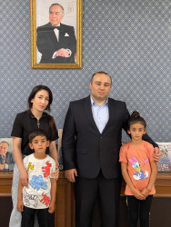 Kəlbəcər rayon İcra Hakimiyyətinin başçısı Azər Qocayev “1 iyun-Uşaqların Beynəlxalq Müdafiəsi Günü”nü şəhid  və qazi övladları ilə birgə qeyd edib.