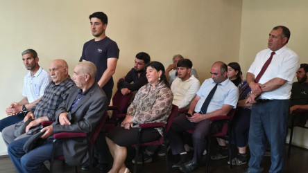 Kəlbəcər Rayon İcra Hakimiyyətinin başçısı Azər Qocayev, Kəlbəcər Rayon Prokuroru İlkin İsmayılov, Səfərbərlik və Hərbi Xidmətə Çagırış üzrə Dövlət Xidmətinin Kəlbəcər Rayon şöbəsinin rəisi polkovnik  Zöhrab Camalov Göygöl Rayonu Zurnabad  kəndi, Zurnabad kənd orta məktəbinin inzibati binasında həmin ərazidə yaşayan vətəndaşlar üçün səyyar-görüş qəbulunu keçirib