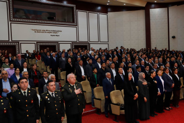 Ümummilli Lider Heydər Əliyevin anadan olmasının 103-cü ildönümünə həsr olunmuş “Zamanın fövqündə dayanan əbədiyaşar lider” mövzusunda tədbir keçirilib.