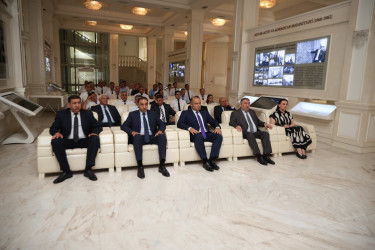 “Şəhərsalma və Memarlıq İli” çərçivəsində, İşğaldan azad olunmuş Kəlbəcər rayonunda innovativ yanaşmaların tətbiqi ilə genişmiqyaslı bərpa-quruculuq işləri, milli-mənəvi  kimliyimizin qorunması və tanıdılması mövzusunda tədbir keçirilib.