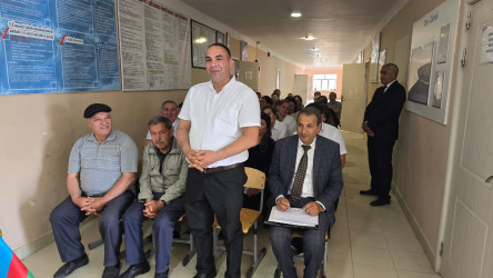 Kəlbəcər rayon İcra Hakimiyyətinin başçısı Azər Qocayev Bakı şəhəri, Xəzər rayonu, Binə qəsəbəsi, Bakı şəhər 347 nömrəli tam ümumtəhsil məktəbinin inzibati binasında həmin ərazidə yaşayan vətəndaşlar üçün səyyar-görüş qəbulunu keçirib.