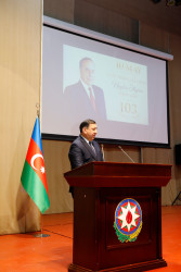 Ümummilli Lider Heydər Əliyevin anadan olmasının 103-cü ildönümünə həsr olunmuş “Zamanın fövqündə dayanan əbədiyaşar lider” mövzusunda tədbir keçirilib.