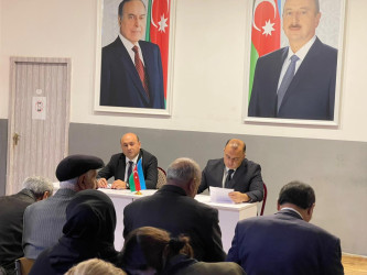 İcra Hakimiyyətinin başçısı Azər Qocayev Bakı şəhəri, Suraxanı rayonu, Kəlbəcər rayon 23 nömrəli tam orta məktəbin inzibati binasında həmin ərazidə yaşayan vətəndaşlar üçün səyyar-görüş qəbulunu keçirib.