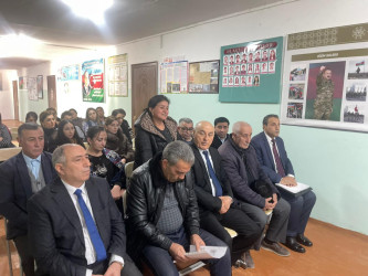 Kəlbəcər rayon İcra Hakimiyyətinin başçısı Azər Qocayev Binəqədi rayonunda müvəqqəti  fəaliyyət göstərən Kəlbəcər rayon 18 nömrəli tam orta məktəbin   inzibati  binasında həmin ərazidə yaşayan vətəndaşlar üçün səyyar-görüş qəbulunu keçirib.