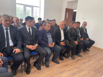 Kəlbəcər rayon İcra Hakimiyyətinin başçısı Azər Qocayev Daşkəsən rayonu, Zəylik kəndi, Zəylik kənd Mədəniyyət evinin binasında həmin ərazidə yaşayan vətəndaşlar üçün səyyar-görüş qəbulunu keçirib.