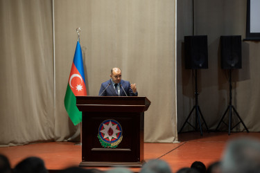 “Son dövrlərdə gənclər arasında artan zorakılıq hallarının qarşısının alınması, pis vərdişlərə qarşı mübarizə yolları, məktəb-uşaq-şagird münasibətlərinin  düzgün qurulması” mövzusunda təhsil işçiləri  ilə konfrans keçirilib.