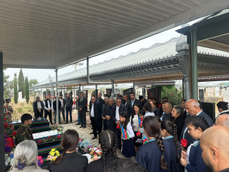 Şəhid Muxtarov Taleh Həşim oğlunun ailəsi və məzarı ziyarət edilib.