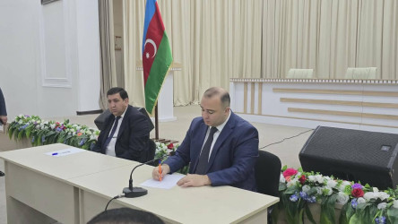 Kəlbəcər rayon İcra Hakimiyyətinin başçısı Azər Qocayev, YAP Kəlbəcər rayon təşkilatının sədri Həbib Misirov Bərdə şəhəri,Bərdə Regional Mədəniyyət İdarəsinin inzibati binasında həmin ərazidə yaşayan vətəndaşlar üçün səyyar-görüş qəbulunu keçirib.