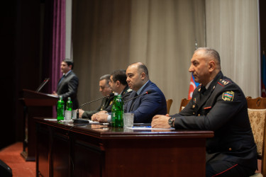 “Son dövrlərdə gənclər arasında artan zorakılıq hallarının qarşısının alınması, pis vərdişlərə qarşı mübarizə yolları, məktəb-uşaq-şagird münasibətlərinin  düzgün qurulması” mövzusunda təhsil işçiləri  ilə konfrans keçirilib.