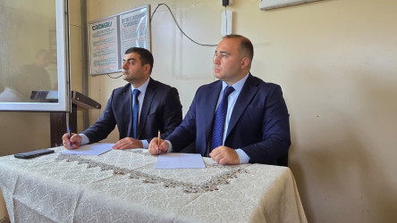 Kəlbəcər rayon İcra Hakimiyyətinin başçısı Azər Qocayev, Kəlbəcər rayon Prokuroru İlkin İsmayılov Oğuz rayonu, Calud-1 qəsəbəsi, Kəlbəcər rayon 95 nömrəli tam orta məktəbin  inzibati binasında  həmin ərazidə yaşayan vətəndaşlar üçün səyyar-görüş qəbulunu keçirib.