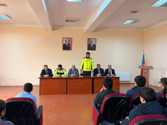 “Yol hərəkəti qaydalarına əməl etmək sizin sağlamığınızı və həyatınızı qoruyur”  mövzusunda maarifləndirici  tədbir keçirilib.