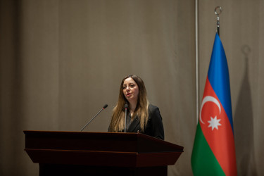 “Son dövrlərdə gənclər arasında artan zorakılıq hallarının qarşısının alınması, pis vərdişlərə qarşı mübarizə yolları, məktəb-uşaq-şagird münasibətlərinin  düzgün qurulması” mövzusunda təhsil işçiləri  ilə konfrans keçirilib.