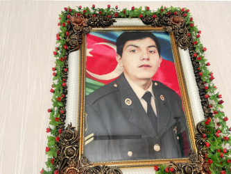 Kəlbəcər rayon İcra Hakimiyyətinin başçısı Azər Qocayev şəhid Rzayev Ülfət Novruz oğlunun ailəsini ziyarət edib.