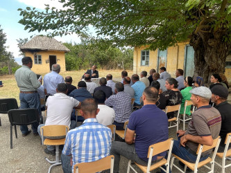 Kəlbəcər rayon İcra Hakimiyyətinin başçısı Azər Qocayev Ağsu rayonu, Hinqar kəndində və onun ətrafında müvəqqəti  yaşayan vətəndaşlar üçün səyyar-görüş qəbulunu keçirib.