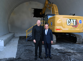 Prezident İlham Əliyev və birinci xanım Mehriban Əliyeva Toğanalı-Kəlbəcər-İstisu avtomobil yolunda görülən işlərlə tanış olublar.