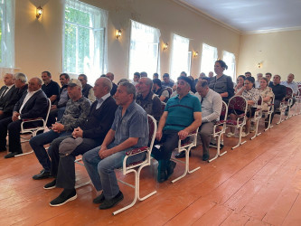 Kəlbəcər rayon İcra Hakimiyyətinin başçısı Azər Qocayev Göygöl rayonu, Çaykənd kəndində yaşayan vətəndaşlar üçün  qəbul keçirib.