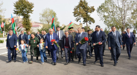 44 günlük Vətən müharibəsində şəhidlik zirvəsinə yüksəlmiş  Abdullayev Şəhriyar Kamil oğlunun ildönümü ilə əlaqədar olaraq məzarı ziyarət edilib.