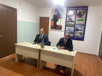 Kəlbəcər rayon İcra Hakimiyyətinin başçısı Azər Qocayev Binəqədi rayonunda müvəqqəti  fəaliyyət göstərən Kəlbəcər rayon 18 nömrəli tam orta məktəbin   inzibati  binasında həmin ərazidə yaşayan vətəndaşlar üçün səyyar-görüş qəbulunu keçirib.