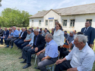 Kəlbəcər rayon İcra Hakimiyyətinin başçısı Azər Qocayev Ağdaş rayonu, Yenikənd kəndi, Yenikənd kənd tam orta məktəbinin  inzibati binasında həmin ərazidə yaşayan vətəndaşlar üçün səyyar-görüş qəbulunu keçirib.