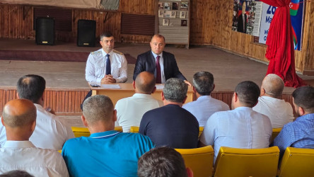 Kəlbəcər rayon İcra Hakimiyyətinin başçısı Azər Qocayev, Kəlbəcər rayon Prokuroru İlkin İsmayılov Biləsuvar rayonu Səmədabad  kəndi, Səmədabad  kənd  Klubunun inzibati binasında həmin ərazidə yaşayan vətəndaşlar üçün səyyar-görüş qəbulunu keçirib.