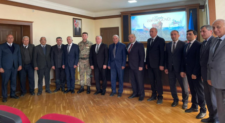 Kəlbəcər rayon İcra Hakimiyyətinin və Kəlbəcər rayon Ağsaqqallar şurasının birgə təşkilatçılığı ilə “8 noyabr-tarixi zəfər, milli qürür günümüzdür”mövzusunda tədbir keçirilib.