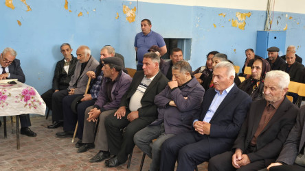 Kəlbəcər rayon İcra Hakimiyyətinin başçısı Azər Qocayev Şəmkir şəhəri, Texniki Peşə Məktəbi, Xeyir-şər yerinin binasında həmin ərazidə yaşayan vətəndaşlar üçün səyyar-görüş qəbulunu keçirib.