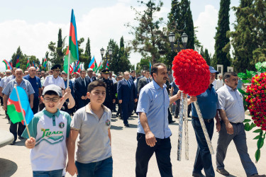 Birinci Qarabağ müharibəsində itkin düşən  Gəncə  Şəhidlər xiyabanında 31 il əvvəl naməlum şəhid kimi dəfn edilmiş, kimliyi bir qədər əvvəl müəyyənləşdirilən Məmmədov Hafiz Qədim oğlunun məzarı abadlaşdırılıb.