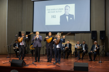 Azərbaycan xalqının Ümummilli lideri Heydər Əliyevin 102 illik yubileyi Kəlbəcər rayonunda təntənə ilə qeyd edilib.