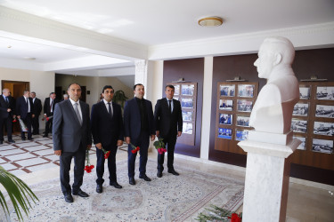 Ümummilli Lider Heydər Əliyevin anadan olmasının 103-cü ildönümünə həsr olunmuş “Zamanın fövqündə dayanan əbədiyaşar lider” mövzusunda tədbir keçirilib.
