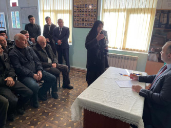 Kəlbəcər rayon İcra Hakimiyyətinin başçısı Azər Qocayev Göygöl rayonu Üçtəpə kəndində və ətraf ərazilərdə yaşayan vətəndaşlar üçün qəbul keçirib.