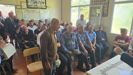 Kəlbəcər rayon İcra Hakimiyyətinin başçısı Azər Qocayev, Kəlbəcər rayon Prokuroru İlkin İsmayılov Oğuz rayonu, Calud-1 qəsəbəsi, Kəlbəcər rayon 95 nömrəli tam orta məktəbin  inzibati binasında  həmin ərazidə yaşayan vətəndaşlar üçün səyyar-görüş qəbulunu keçirib.